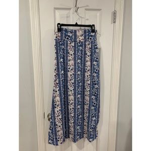 Blue and White Cute Floral Maxi Skirt Size L by Joe B.